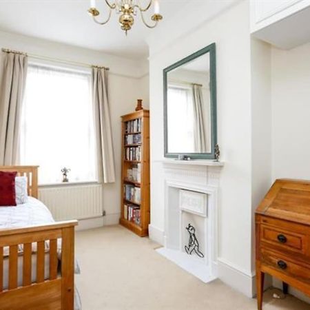 Large 3 Bed Flat In Central Wimbledon London Luaran gambar