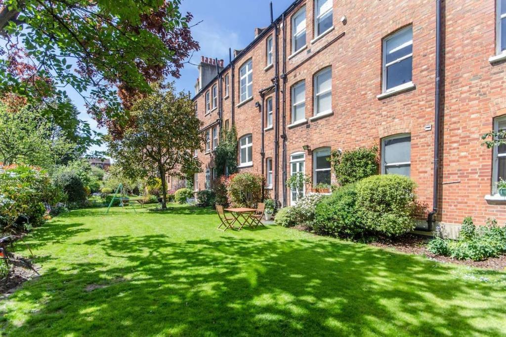 Large 3 Bed Flat In Central Wimbledon London Luaran gambar